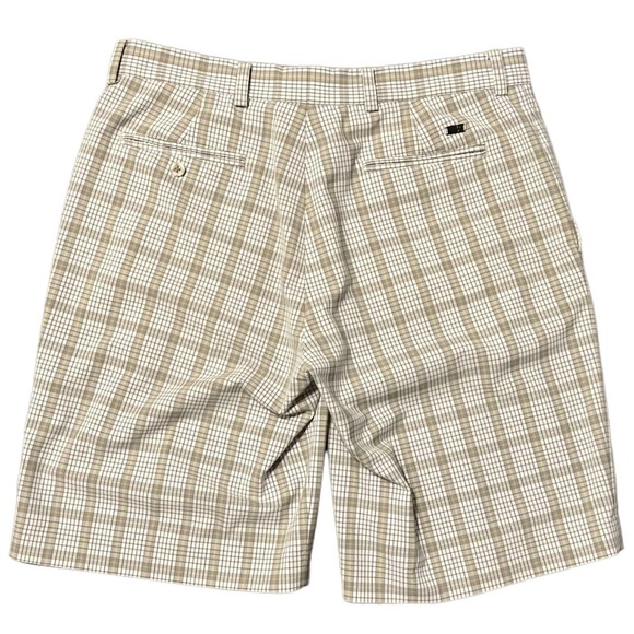 Nike Shorts men’s Size 34 Tiger Woods Collection Men's Golf Shorts‎ Gray Plaid - Picture 2 of 4